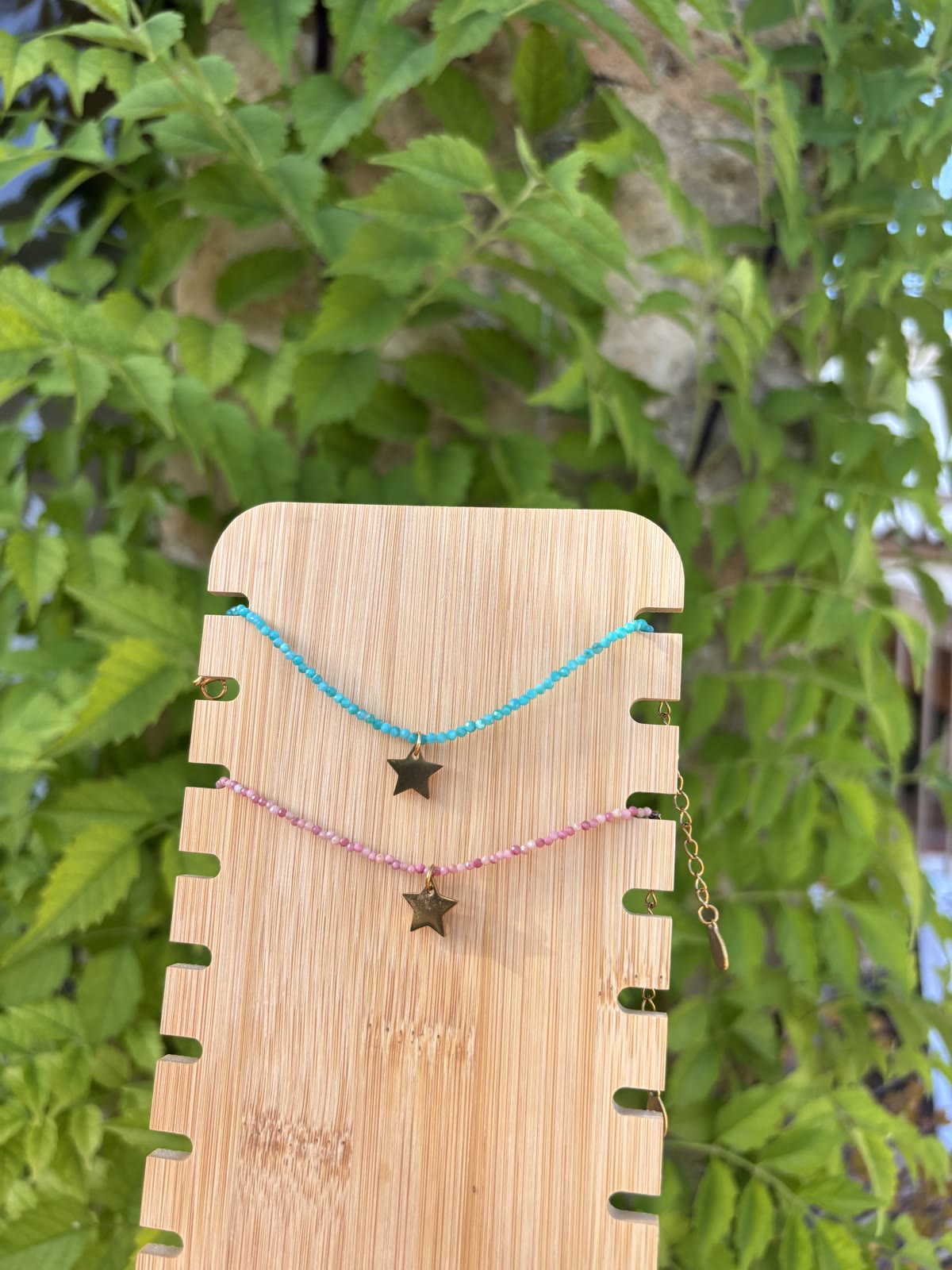 Bracelet Jade, monture dorée, couleur bleu turquoise